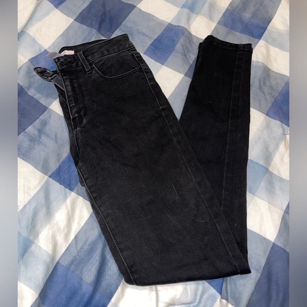 black skinny jeans